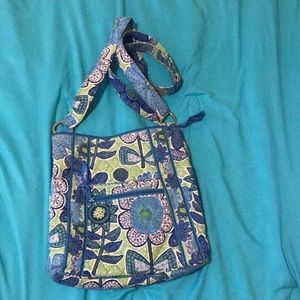 Vera Bradley- Hipster Crossbody: Doodle Daisy